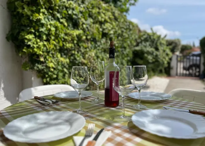 Casa Del Pi With A Shared Pool Casa vacanze