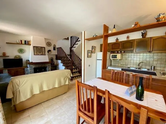 Casa Del Pi With A Shared Pool Casa vacanze